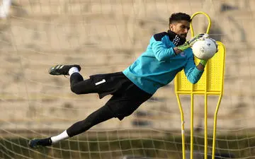 
حسین حسینی: اگر توپ‌های ما گل می‌شد با اختلاف دو، سه گل برنده می‌شدیم
