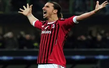 میلان زلاتان ابراهیموویچ را قطعی می‌‌خواهد نه قرضی