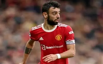 هافبک پرتغالی منچستریونایتد قراردادش را تمدید کرد