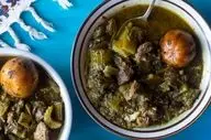 تهیه خورش کرفس؛ مقوی و خوشمزه