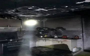 آتش سوزی منزل مسکونی در بلوار یارمحمدخان/ نجات ۲ شهروند کرمانشاهی از میان دود 