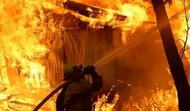 آتش سوزی در انبار چینی و بلور در اصفهان