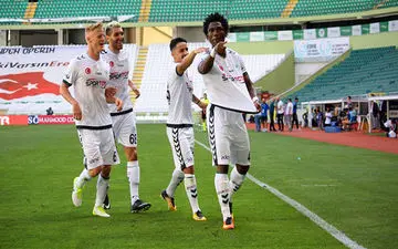 شوک باورنکردنی به فوتبال ایران؛ گرو به استقلال بازگشت!