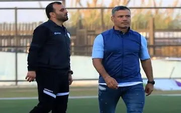 تیم لیگ یکی بدون سرمربی شد/ آقای مربی به صنعت نفت آبادان پیوست
