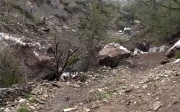 فیلم/ سقوط سنگ در سوادکوه در اولین روز از عید نوروز +جزییات