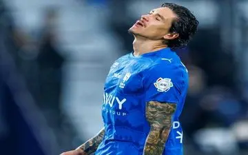 مهاجم سابق لیورپول از الهلال کنار گذاشته شد