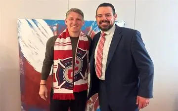 شواینی در تست های پزشکی شیکاگوفایر(عکس) 