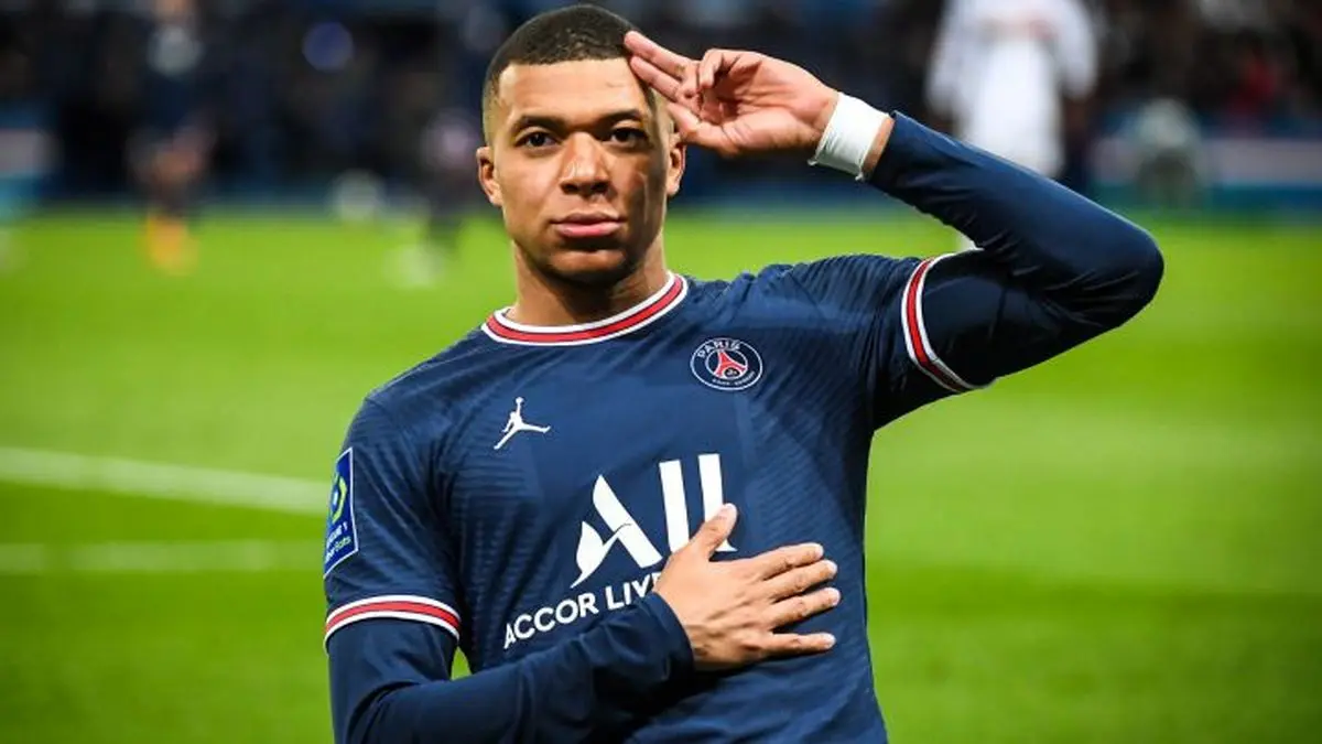 پاسخ امباپه به ادعای رئیس فدراسیون فوتبال فرانسه: به خاطر نژادپرستی می‌خواستم از تیم ملی خداحافظی کنم
