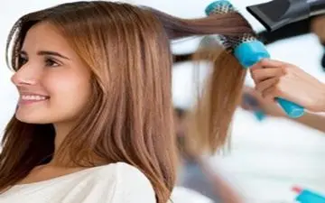 روش صحیح خشک کردن موها