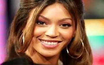  لباس عجیب بیانسه در فرش قرمز