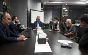 مدیرعامل بانک دی با تعدادی از سهامداران دیدار کرد