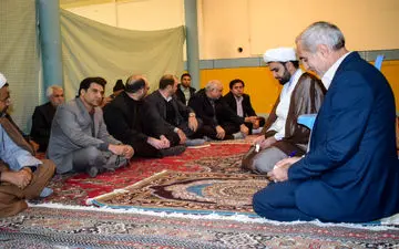 مسئولان دلسوز پای کاراند و باید بیشتر به مشکلات مناطق محروم رسیدگی کنند