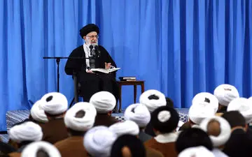 پاسخ جالب رهبر انقلاب به طلبه‌ای که از ایشان افطاری می‌خواست +فیلم 