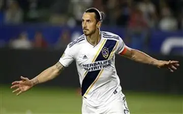  ابراز علاقه زلاتان برای بازی در بوکاجونیورز