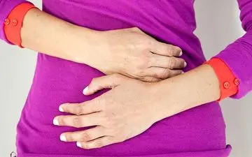 چرا نفخ می کنیم؟ ۶ علت ایجاد نفخ شکم 