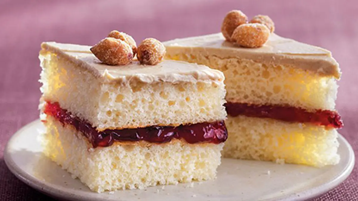 دستور ساده و خوشمزه برای کیک مربایی 
