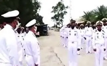 رجزخوانی افسر نیروی دریایی ارتش در وصف خلیج‌فارس