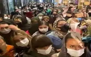 با اصنافی که موجب تجمع مردم شوند، برخورد می‌شود