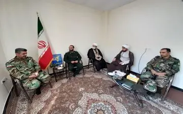 دیدار فرمانده تیپ ۷۱ مکانیزه هجومی با دفتر نمایندگی ولی فقیه در سپاه ناحیه سرپل ذهاب+ تصاویر