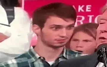 واکنش‌های عجیب یک دختر و پسر به اظهارات ترامپ + فیلم 