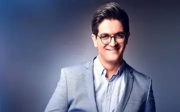  نگاه عجیب خواننده مشهور به ازدواج