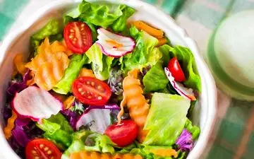 وعده های غذایی متعدد و کم حجم، راهکاری موثر در کاهش رفلاکس معده