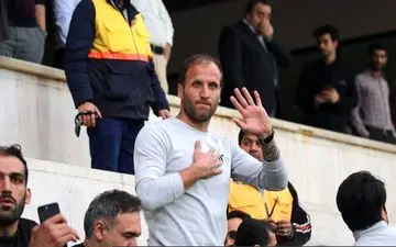 شکایت مدافع تراکتورسازی از اظهارات جنجالی مجریان تلویزیون/عکس