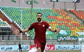 مهاجم سرشناس لیگ برتری با همه اتمام حجت کرد ؛ در ایران، فقط استقلال