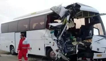  15قربانی در تصادف اتوبوس با تریلی در بروجرد 