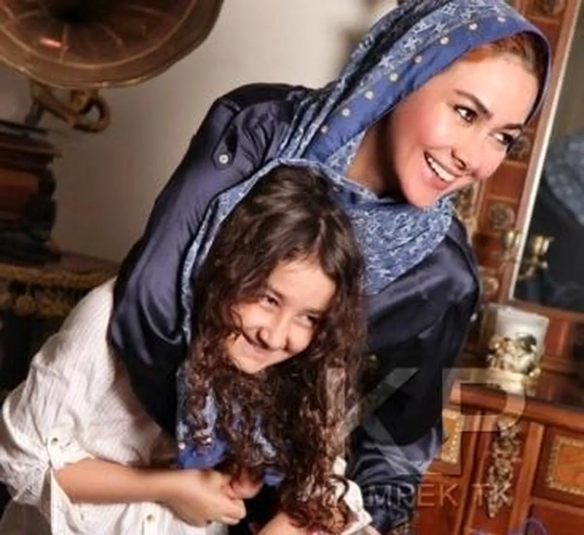 تصویری از دختر زیبا و جذاب ابوالفضل پورعرب و آناهیتا نعمتی