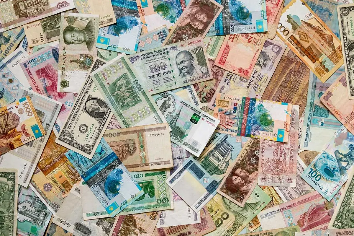 قیمت دلار، یورو، پوند و سایر ارزها امروز پنجشنبه ۱۶ مرداد ۱۴۰۴