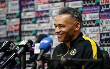 مورایس در سپاهان ماندنی شد