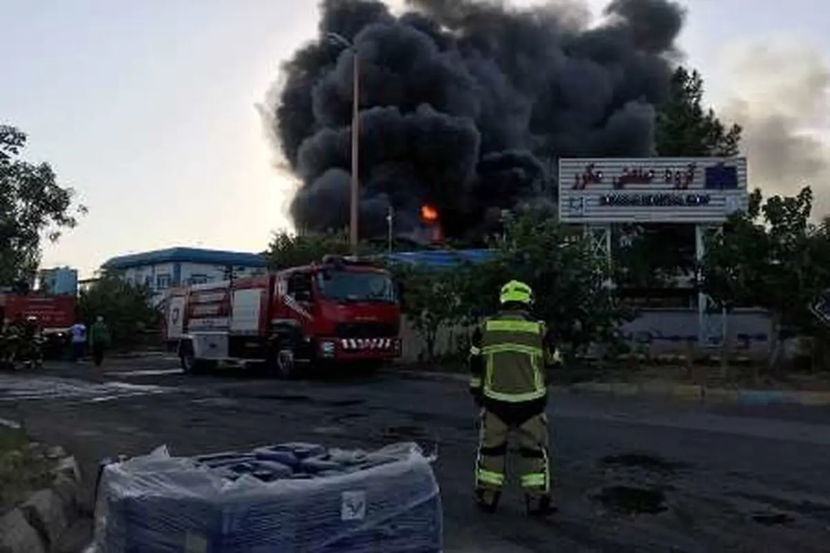 150 میلیارد ریال خسارت در آتش سوزی واحد تولیدی قزوین