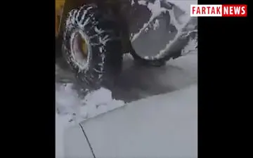 
ارتفاع برف در آذربایجان شرقی و دفن شدن خودروها