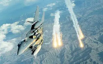 حمله ائتلاف سعودی به ساختمان وزارت دفاع یمن