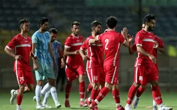 ۲ گزینه سرمربی پرسپولیس برای دفاع چپ