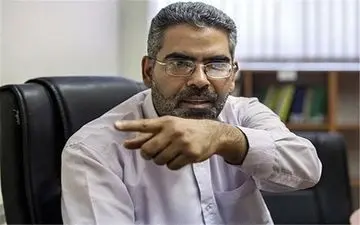 
تیم فعلی مشکلات اقتصادی را حل نمیکنند
