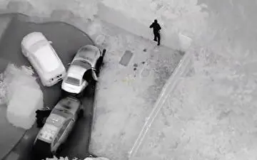 تعقیب یک قاچاقچی با دوربین دید در شب 