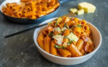 سفر به دنیای طعم‌ها با پاستا ریگاتی؛ روش پخت بی‌نظیر پاستا ریگاتی!