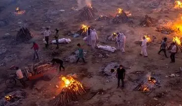 تصاویری آخرالزمانی از سوزاندن اجساد کرونایی‌ها