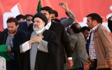 حضور حسن روحانی در ستاد مردمی ثمر/فیلم