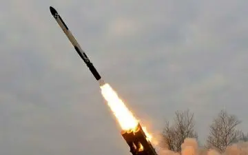 قدرت‌نمایی کره شمالی با شلیک ۱۰ موشک بالستیک