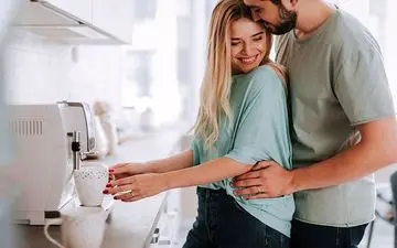 زمان هایی که زنان و مردان در رابطه جنسی بیشتر تحریک میشوند 