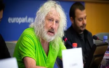 عضو پارلمان اروپا: اروپا هر زمان که بتواند به چین و ایران لگد بزند عاشق حقوق بشر می‌شود