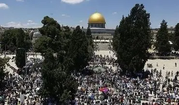 سرازیر شدن ده‌ها هزار فلسطینی به سمت مسجدالاقصی در اولین جمعه ماه رمضان