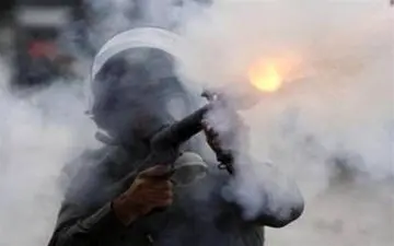 حمله صهیونیست‌ها به شهرکی در کرانه باختری؛ ده‌‌ها فلسطینی دچار حالت خفگی شدند