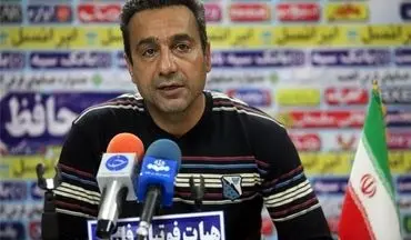 کلانتری: تا پایان فصل چالش‌های زیادی خواهیم داشت/ ورزشگاه حافظیه مانند قالی کرمان است 