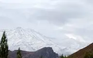 نخستین برف پاییزی ارتفاعات بلده مازندران را سفید پوش کرد
