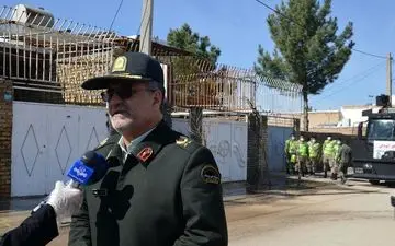 پلیس کرمانشاه روزانه دو نوبت معابر شهری را ضدعفونی می کند 