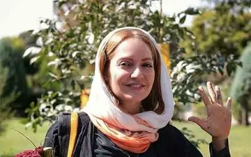 تیپ ‌مهنا‌ز ا‌فشا‌ر دیروز در یک جشن! + عکس